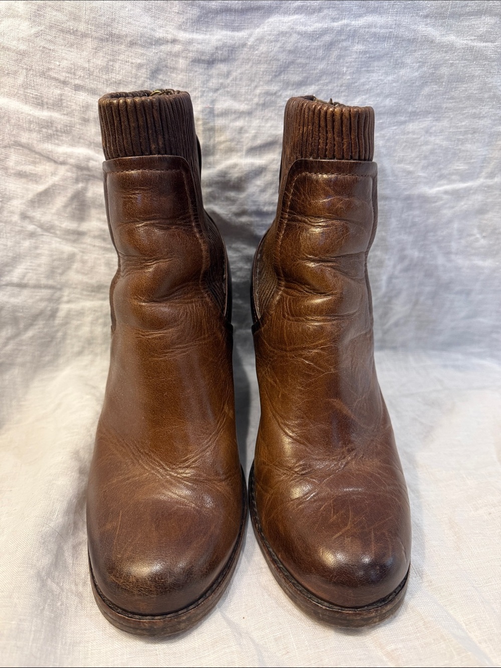 Frye Carrie bootie size 7.5